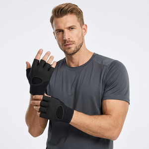 Gants d'entraînement noirs sans doigts avec grip antidérapant et support de poignet réglable - Product Image 3