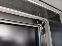 Ventanas Verticales Abatibles de Aluminio con Rotura de Puente Térmico, Modernas, Impermeables, Antirrobo, con Sistemas de Vidrio Templado