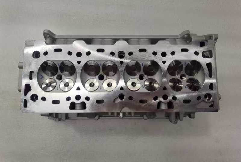 Conjunto de Culata para Chevrolet Sonic 1.6 F16D4 A16XER Z16XER