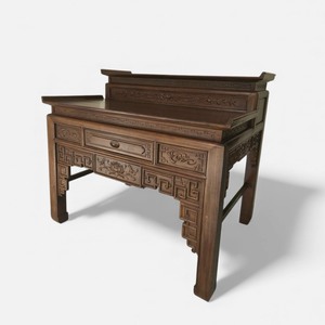 Altar de madera Singdora de dos niveles - Mueble antiguo tallado de alta calidad en venta - Product Image 1