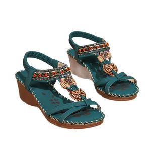 Nouvelles sandales bohèmes 2026 pour femmes, grandes tailles, talon compensé épais, motif floral, strass, plateforme décontractée pour usage quotidien - Product Image 5