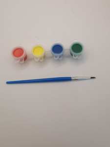 ערכת ציור עשה זאת בעצמך בצבע עוף. 8 יחידות עוף לבן בסל עם 4 צבעים ומברשת. - Product Image 3