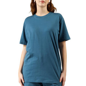 Elegante Camiseta clásica de cuello redondo para mujer diseñada para un aspecto minimalista simple con costuras duraderas para la comodidad diaria - Product Image 4
