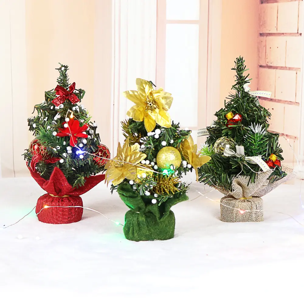 Mini árbol de Navidad Artificial preiluminado con luces LED, adornos colgantes de mesa para decoración interior del hogar, 20cm