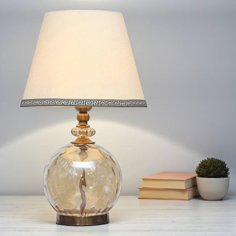 สีดำสีกากี