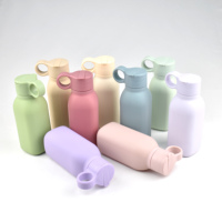 Bouteille d'eau pour enfants avec logo personnalisé, sac élégant en silicone sans BPA avec paille, pliable, design, salle de sport scolaire, activités de plein air