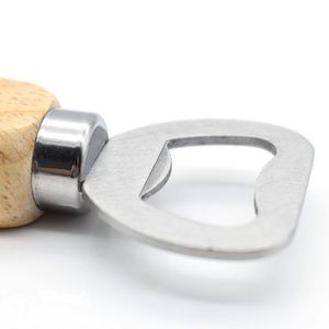 Abridor de Botellas de Cerveza Personalizado con Mango de Madera para Bodas y Bares - Product Image 3