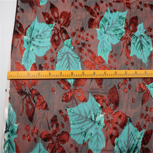 Tissu en soie brûlée opale tissé parfait, confortable et sûr, à motif de feuilles élégantes, de bonne texture, pour pantalons, saris, vêtements et robes - Product Image 6