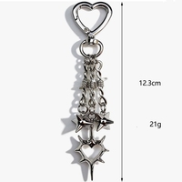 Porte-clés Gothique Y2K avec Breloque Cœur à Pointes, Pendentif Cœur en Forme de Clé, Bijoux Cœurs, Décoration Esthétique Punk Goth, Accessoires Gothiques