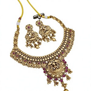 Parure ethnique de collier et boucles d'oreilles en laiton plaqué or de haute qualité, style tendance pour femmes et jeunes filles, idéale pour mariages et soirées - Product Image 2