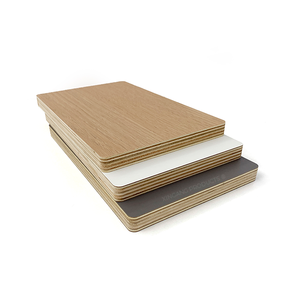 Foglio di <span class=keywords><strong>compensato</strong></span> laminato <span class=keywords><strong>marino</strong></span> con rivestimento in melamina da 18mm foglio di legno <span class=keywords><strong>compensato</strong></span> di pino/betulla/<span class=keywords><strong>compensato</strong></span> laminato 4x8 - Product Image 6