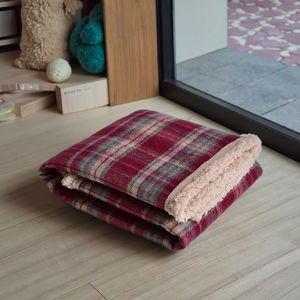 Venta al por mayor cachorro perro gato manta lavable acogedor Sherpa impermeable mascota manta para muebles Protector - Product Image 5