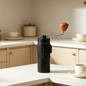 Macinacaffè Portatile a Manovella con Manico in Legno Staccabile, 50 Impostazioni di Macinatura Regolabili, Macina Caffè Portatile con Macine Coniche - Product Image 1
