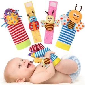 Jouets hochets colorés pour bébés, hochets en peluche pour nourrissons, chaussettes hochets pour bébés et ensemble <span class=keywords><strong>de</strong></span> hochets pour pieds - Product Image 4