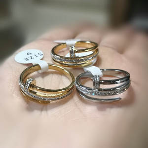 เครื่องประดับแบรนด์แฟชั่นเรี<span class=keywords><strong>ย</strong></span>บง่า<span class=keywords><strong>ย</strong></span> สแตนเลสสตีล ชุบทอง 18K ประดับเพชรและเพทาย <span class=keywords><strong>แหวน</strong></span>แต่งงานคลาสสิกสำหรับผู้หญิงและผู้ชาย - Product Image 2