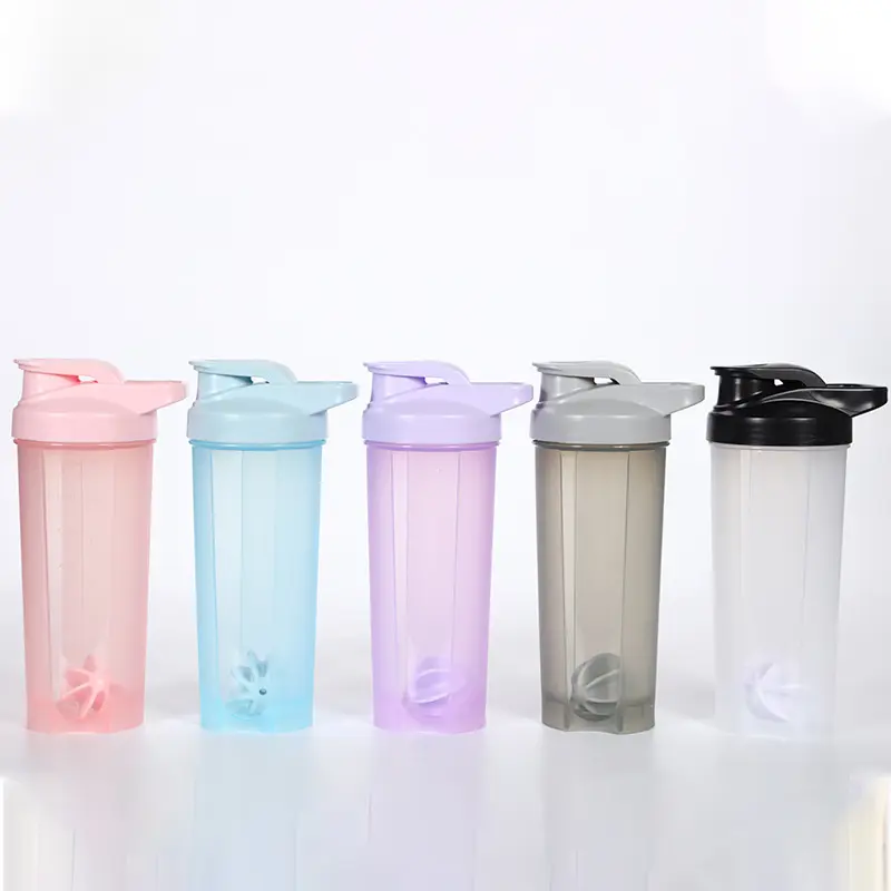 500ml/700ml Cuostm Logo Classic Sport BPA free shaker bottle GYM Plastic Protein Shaker Bottle with Scale