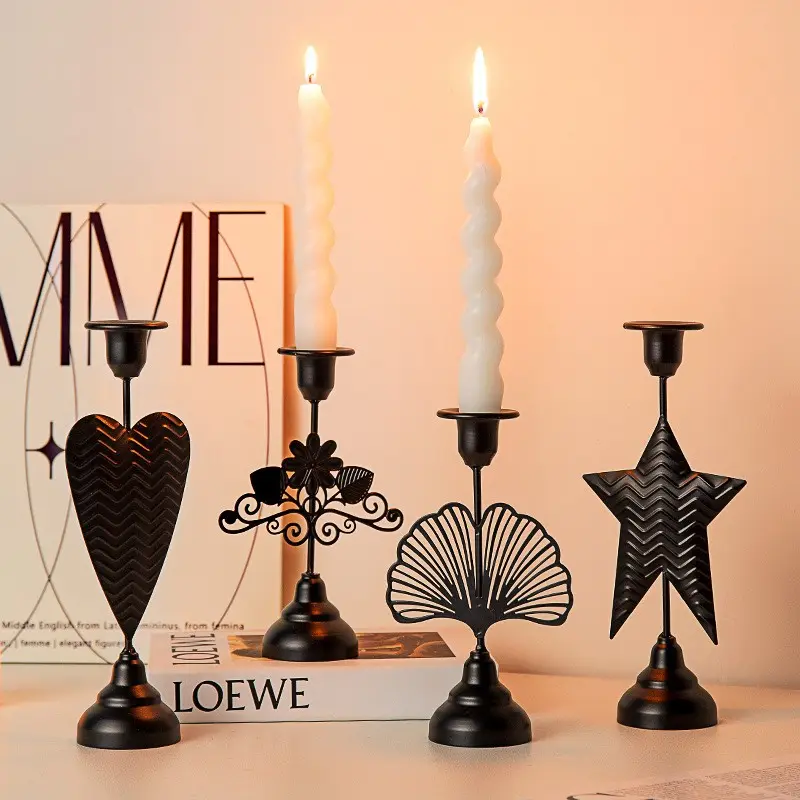 Semplice romantica cena a lume di candela tazza di candela in metallo nero decorazione di nozze fotografia decorazione atmosfera