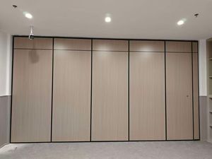 Parete Divisoria Mobile Insonorizzata con Telaio in Alluminio - Pannello Acustico in Gesso per Sale Riunioni e Uffici - Product Image 2