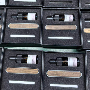 2026 Anpassbarer Auto-Lufterfrischer Aroma-Aromatherapie Lüftungsclips mit Logo - Product Image 1