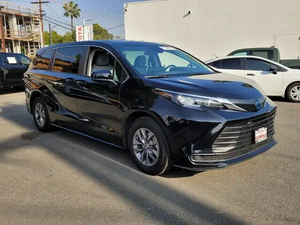 Véhicule d'occasion <span class=keywords><strong>Toyota</strong></span> <span class=keywords><strong>Sienna</strong></span> XLE 8 places <span class=keywords><strong>AWD</strong></span> 2024-2025, toutes options, en excellent état de marche - Product Image 5
