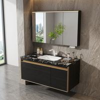Ensemble de meubles de salle de bain mural de luxe moderne, comptoir en ardoise noire, armoire avec miroir, éclairage LED, grain de bois foncé