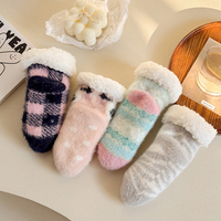 Chaussettes pour nouveau-nés de 1 à 5 ans, chaussettes moelleuses, motif mignon et design à carreaux, chaussettes chaudes et douces pour l'automne et l'hiver