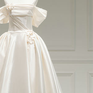 Marfil satén sin tirantes <span class=keywords><strong>una</strong></span> línea vestido de novia manga casquillo con flor vestido de novia RL291 - Product Image 3