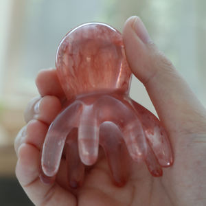 Peigne de massage du cuir chevelu en résine personnalisé pour tête de pieuvre Traitement d'<span class=keywords><strong>acupuncture</strong></span> traditionnel Massage Gua Sha Outil de spa pour cheveux - Product Image 1