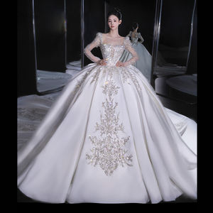 <span class=keywords><strong>Abito</strong></span> <span class=keywords><strong>da</strong></span> <span class=keywords><strong>sposa</strong></span> in raso a maniche lunghe personalizzato <span class=keywords><strong>con</strong></span> <span class=keywords><strong>velo</strong></span> <span class=keywords><strong>da</strong></span> <span class=keywords><strong>sposa</strong></span> <span class=keywords><strong>con</strong></span> perline elegante e lussuosa coda lunga - Product Image 4