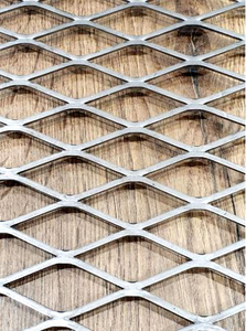Grille de protection en métal expansé d'aluminium à mailles losangées, tissage uni, rouleau de maille d'aluminium expansé - Product Image 2