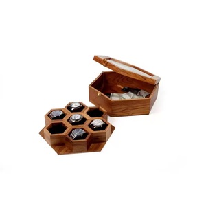 Boîte de rangement hexagonale en bois pour dés, ensemble de moules magnétiques à sept pièces, boîte à dés, organisateur de dés en bois, boîte en bois - Product Image 2