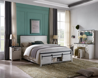 Factory Direct Farmhouse Cadre de lit en bois avec porte de grange coulissante Armoires de rangement et tête de lit
