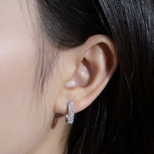Boucles d'oreilles rondes en or blanc 9 carats avec diamants pour femmes Messi Jewelry MSE-900 - Product Image 6