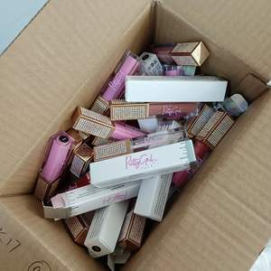 Großhandels lieferant Hochglanz Glitter Private Label Lip Plump ing Glanz verpackung für Lip gloss Lippen balsam - Product Image 6