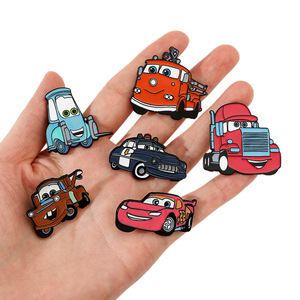 Pin <span class=keywords><strong>de</strong></span> Solapa <span class=keywords><strong>de</strong></span> Metal Esmaltado con Diseño <span class=keywords><strong>de</strong></span> Coches <span class=keywords><strong>de</strong></span> Carreras, Camión <span class=keywords><strong>de</strong></span> Bomberos y Grúa para Mochila y Accesorio <span class=keywords><strong>de</strong></span> Ropa - Product Image 3