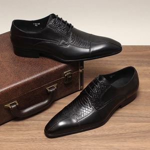 Nouvelles Chaussures en Cuir Imprimé Luxe Haut de Gamme Respirantes pour Hommes, en Cuir de Vachette, Décontractées, Sportives et Habillées, Imperméables pour l'Automne - Product Image 1