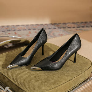 Zapatos negros de tacón alto, zapatos de cóctel sexys, atemporales y perfectos para fiestas de moda. - Product Image 6