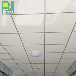 Plaques de plafond en plâtre laminées PVC, durables et antifongiques, pour la décoration intérieure des maisons, bureaux et commerces. - Product Image 2