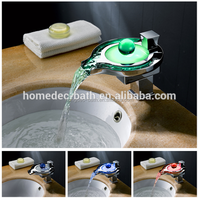 Robinet de salle de bain en laiton de qualité supérieure avec cascade LED, monocommande, finition chromée, à poser sur le comptoir