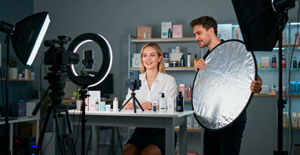 Réflecteur de lumière ronde douce 5-en-1 de 80cm pour la vidéo et la photographie Lumière de studio en nylon pliable et portable - Product Image 6