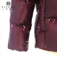 Nouvelle conception OEM de vestes bouffantes courtes à bulles rouges manteau de duvet chaud et imperméable pour les femmes vestes d'hiver bouffantes