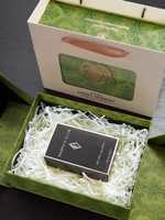 Boîte d'emballage de luxe personnalisée en vente chaude, élégante, avec laminage mat UV, ruban, papier gaufré, feuille d'or pour bougies, portefeuilles, dossiers