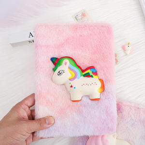 Carnet de notes en peluche à rebond lent, en cuir cousu, motif dessin animé mignon pour étudiants, idéal pour la décompression et <span class=keywords><strong>l</strong></span>'utilisation scolaire sur <span class=keywords><strong>Amazon</strong></span> - Product Image 3