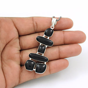 Colgantes de abalorios delicados de piedras preciosas de ónix negro Natural de diseño minimalista de lujo de gama alta, colgantes de abalorios Unisex para hombres y mujeres a granel - Product Image 4