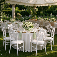 Chaise empilable blanche en PP Phoenix pour mariage