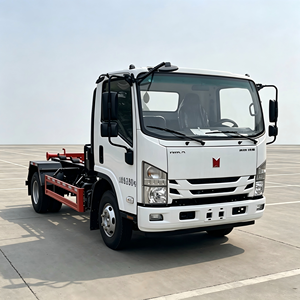 Camion benne à benne basculante Qingling Isuzu pour déchets légers, camion de collecte urbaine compact, camion à déchets avec conteneur roll-off 4x2 - Product Image 1