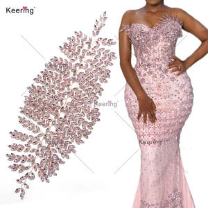 WDP-098 keering 3D ใหม่ใบไม้สีชมพูประกายเพชรพลอยเทียมดอกไม้แพทช์สำหรับงานแต่งงานชุดเพื่อนเจ้าสาว - Product Image 1