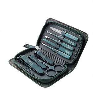 Ensemble de manucure et pédicure en acier inoxydable 9 pièces, kit de coupe-ongles avec étui de voyage, outils de soin des cuticules - Product Image 5