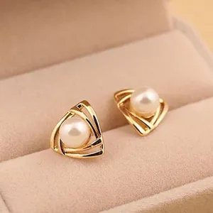 Pendientes de perlas barrocas perforadas triangulares de temperamento Simple, pendientes de joyería, accesorios, aleación chapada en oro T/T para mujer 18K