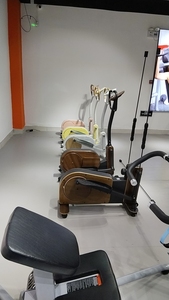 Vélo <span class=keywords><strong>elliptique</strong></span> magnétique de <span class=keywords><strong>luxe</strong></span> avec cadre en bois, 8 niveaux de résistance, entraînement fluide et silencieux, compact pour la maison, le bureau ou l'appartement - Product Image 5